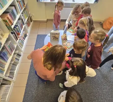 Książka na receptę – nietypowa lekcja zdrowia w bibliotece w Nowej Sarzynie