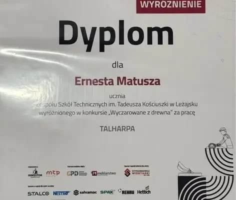 Ernest Matusz z kolejnym sukcesem – talharpa z drewna nagrodzona w konkursie