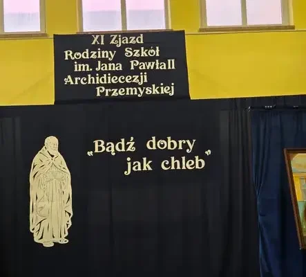 XI Zjazd Rodziny Szkół im. Jana Pawła II w Piwodzie – wspólnota, pamięć i „Bądź dobry jak chleb”