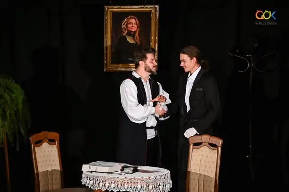Debiut teatralny grupy „Efekt Uboczny” w Kuryłówce – „Oświadczyny” na scenie