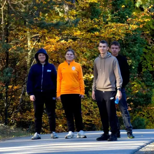 Uczniowie z Nowej Sarzyny rywalizowali w III Biegu na Orientację w Hucie Złomy